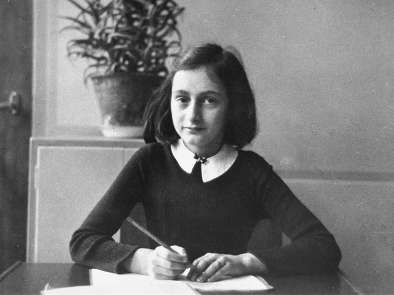 anne-frank2-2dsuhup